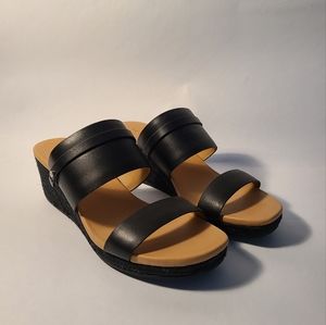 UGG Ebele black leather Wedge sandal (never worn)